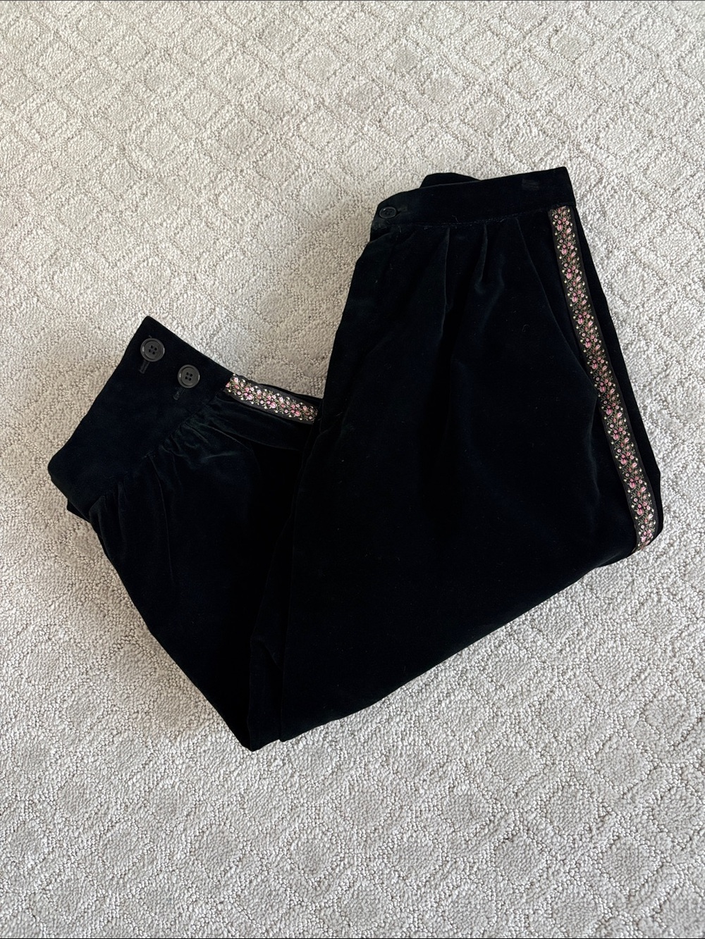 Vintage 80’s Black velvet with pink floral trim knicker pants size 8/small
